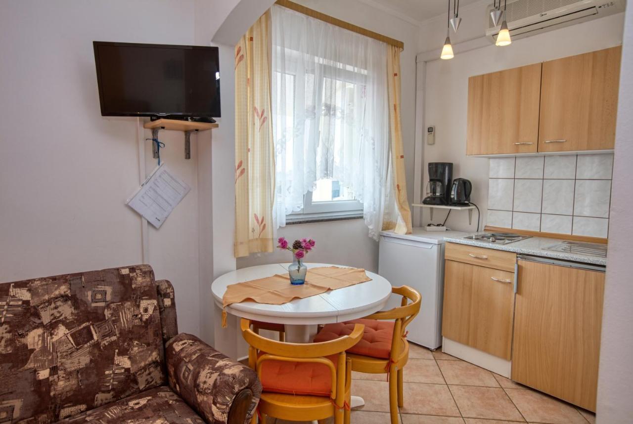 Apartments With A Parking Space Vodice - 6178 外观 照片